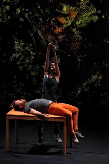 A gesture that is nothing but a threat, foto: Joao Octavio